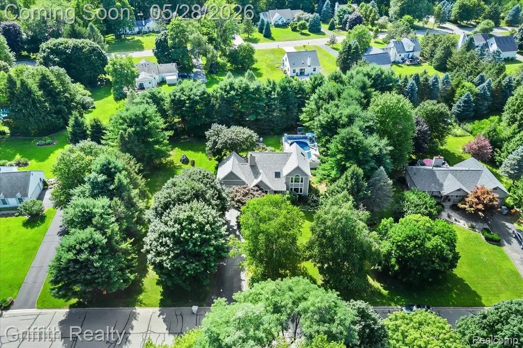 10940 Home Shore Drive Hamburg Township MI 48169