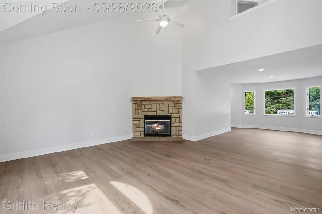 10940 Home Shore Drive Hamburg Township MI 48169
