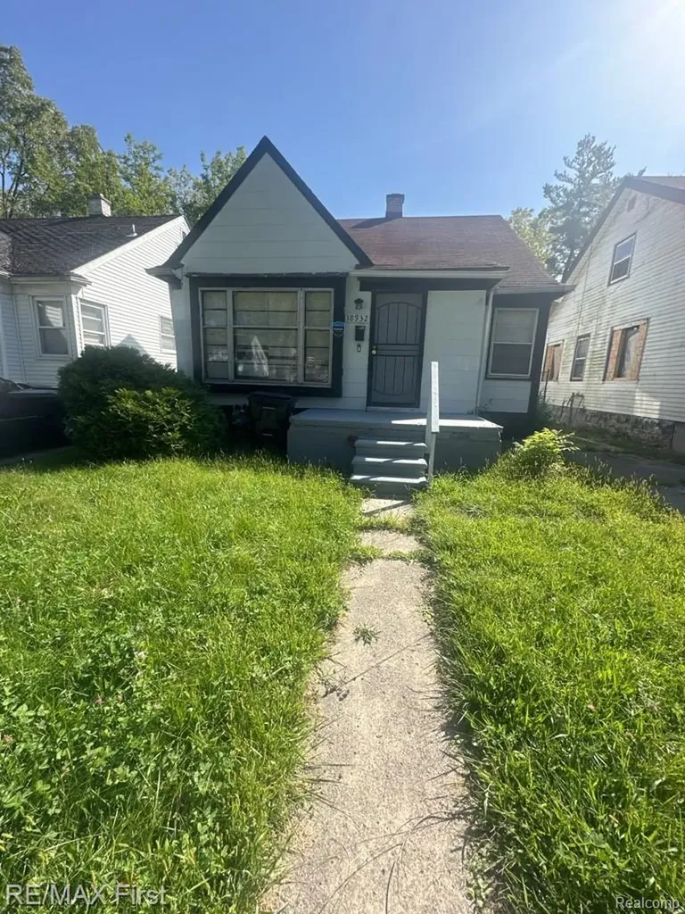 18932 Riverview Street Detroit City MI 48219