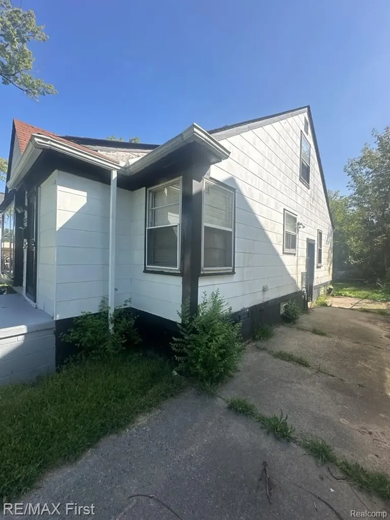 18932 Riverview Street Detroit City MI 48219