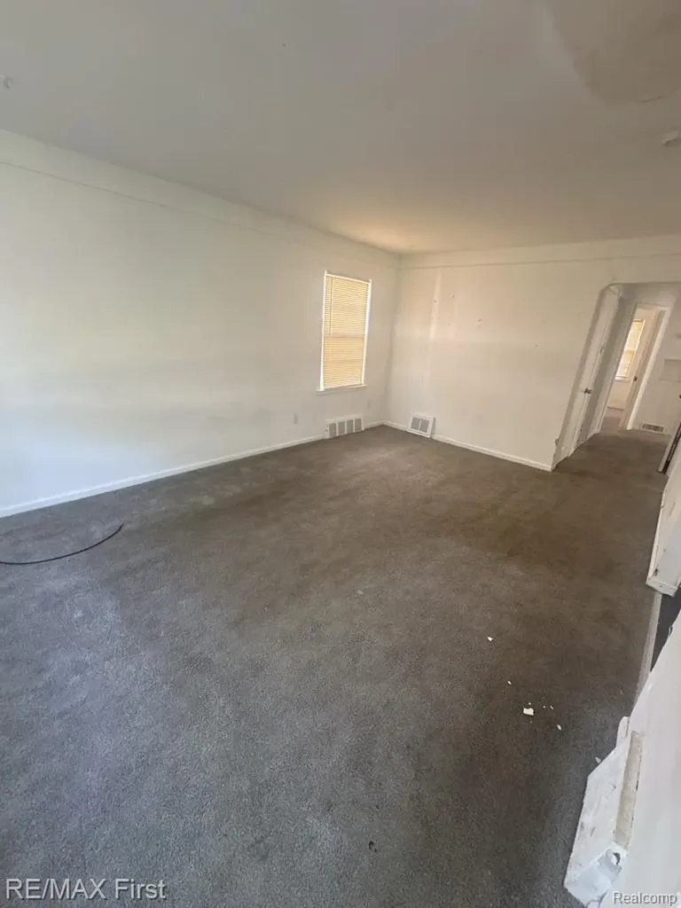 18932 Riverview Street Detroit City MI 48219