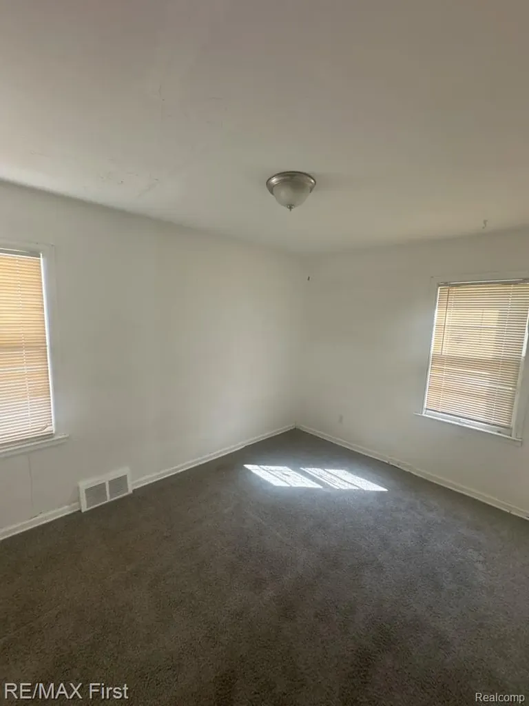 18932 Riverview Street Detroit City MI 48219