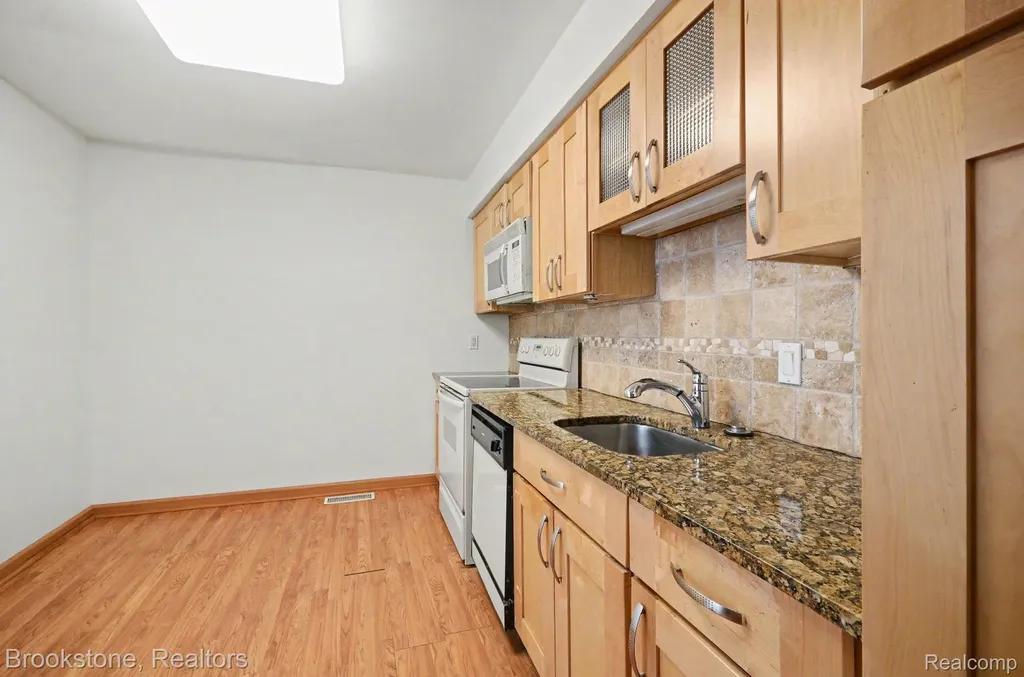 7440 Azalea Court West Bloomfield Charter Township MI 48322