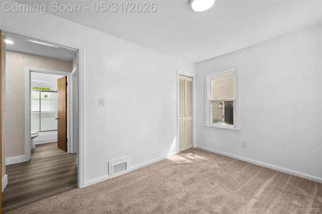 654 Ford Boulevard Lincoln Park City MI 48146