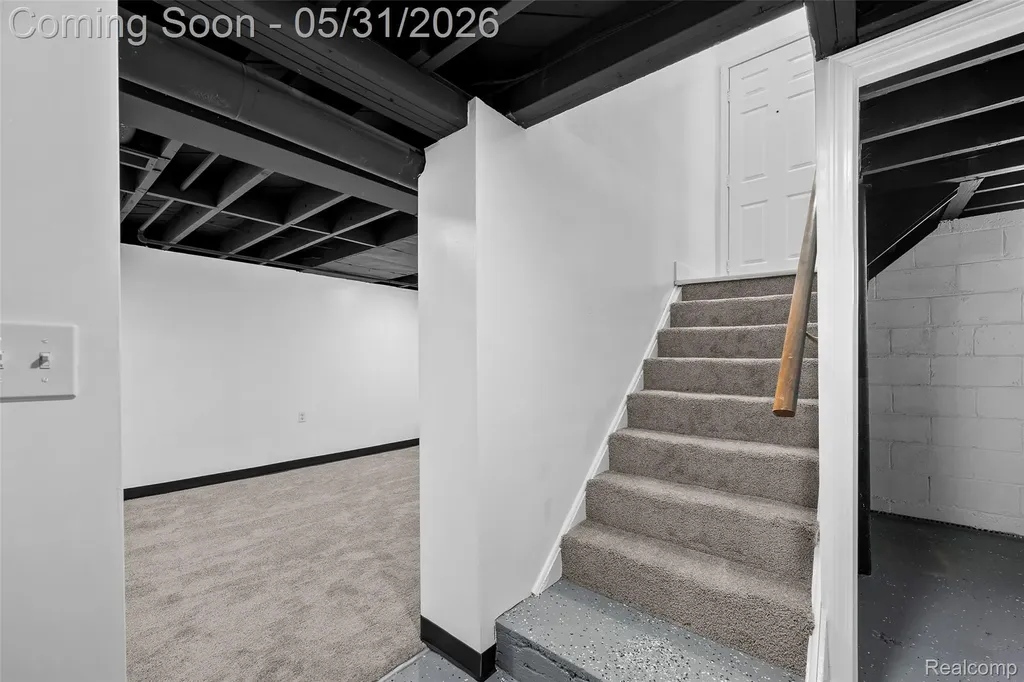 654 Ford Boulevard Lincoln Park City MI 48146