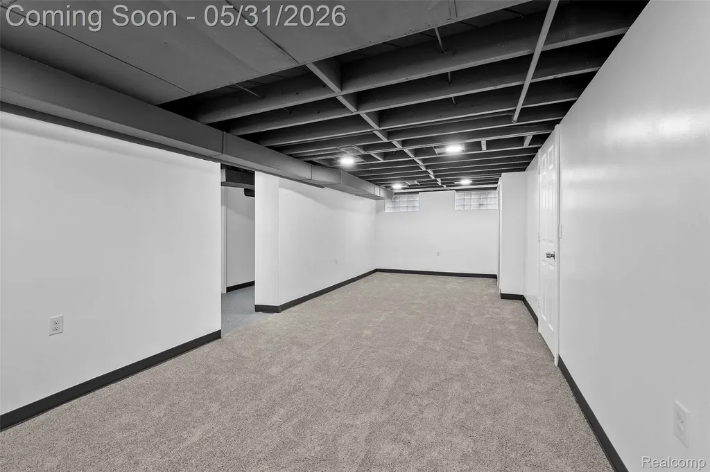 654 Ford Boulevard Lincoln Park City MI 48146