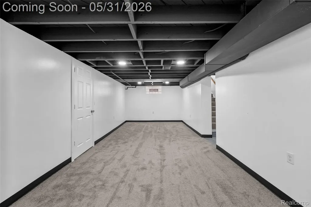 654 Ford Boulevard Lincoln Park City MI 48146