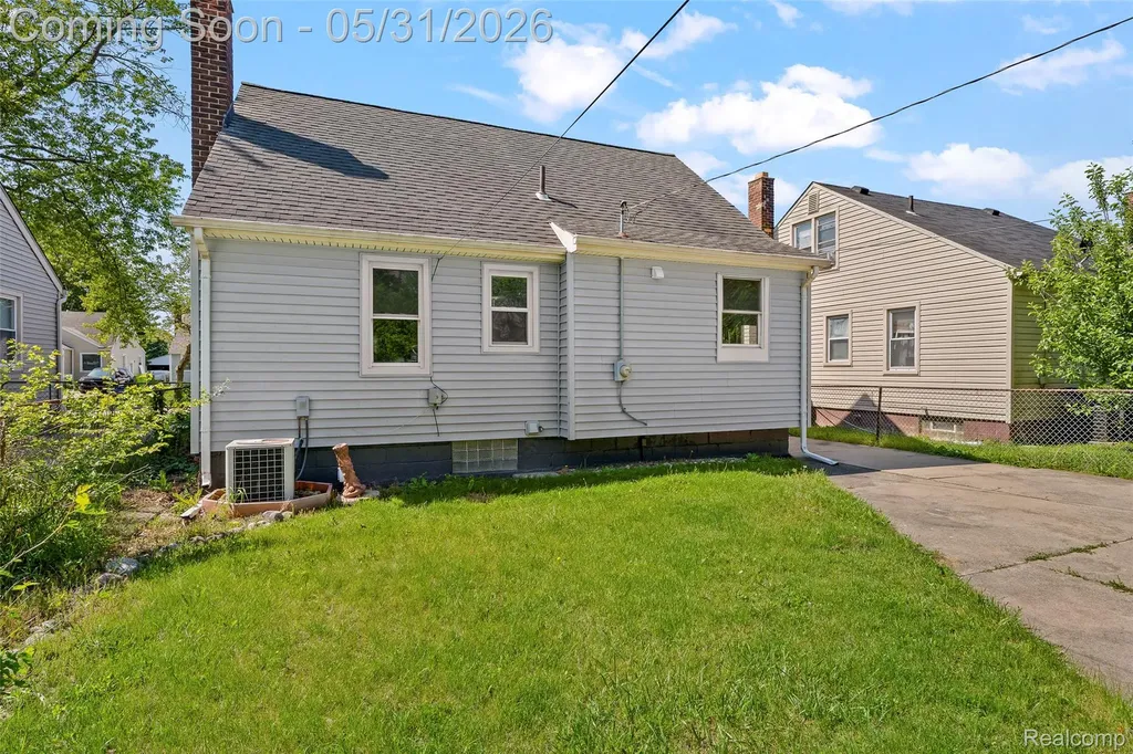 654 Ford Boulevard Lincoln Park City MI 48146