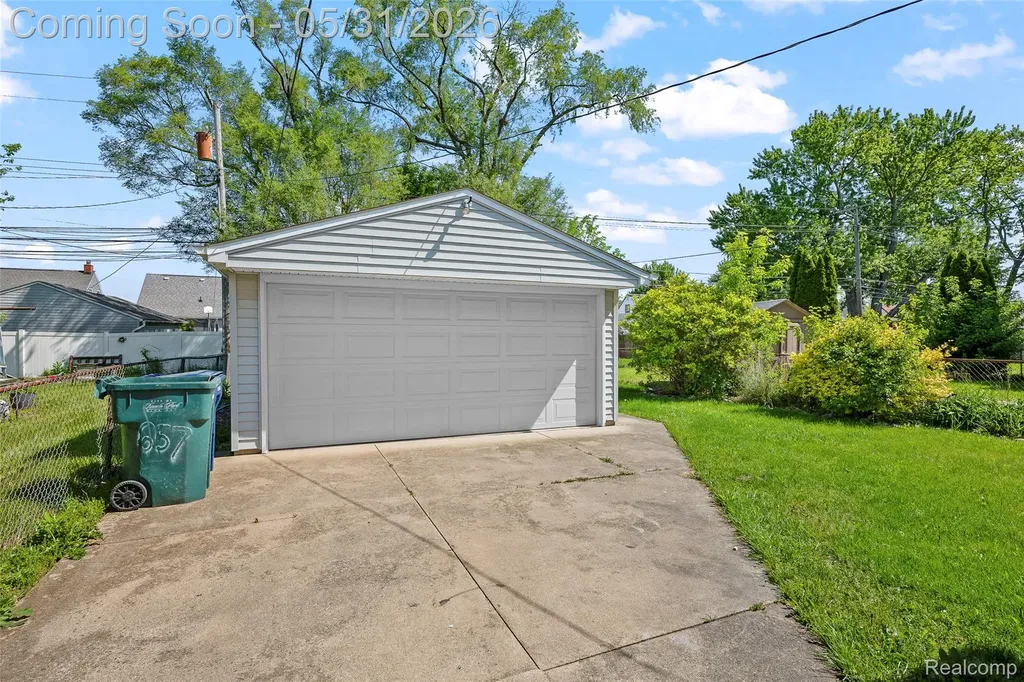 654 Ford Boulevard Lincoln Park City MI 48146
