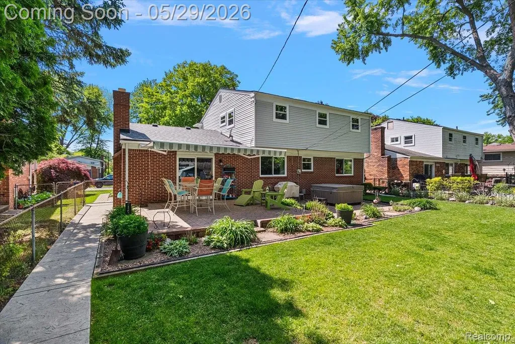 14250 Cranston Street Livonia City MI 48154