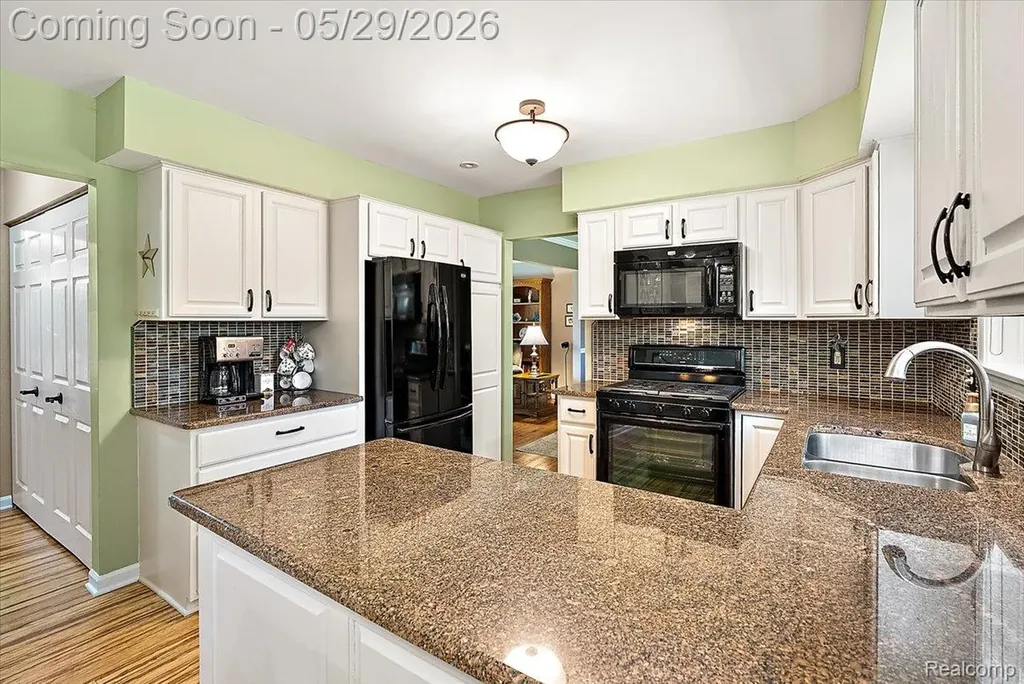 14250 Cranston Street Livonia City MI 48154