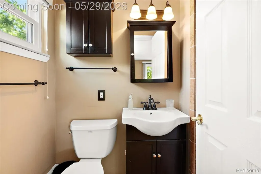 14250 Cranston Street Livonia City MI 48154