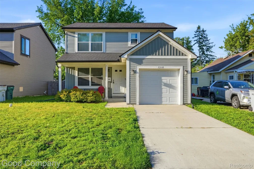 1218 E Bernhard Avenue Hazel Park City MI 48030