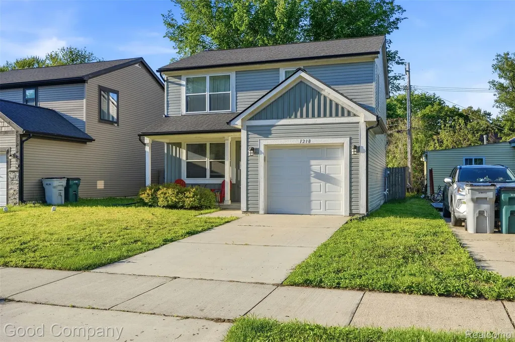 1218 E Bernhard Avenue Hazel Park City MI 48030