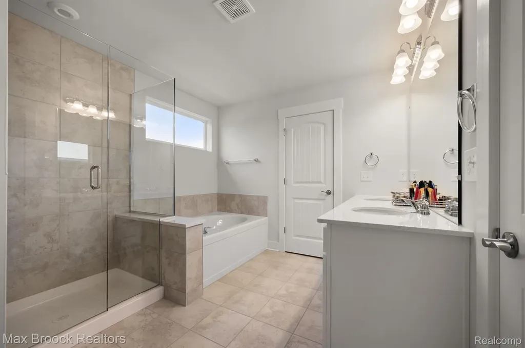 2610 Ironton Drive Commerce Charter Township MI 48382
