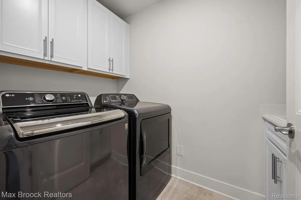 2610 Ironton Drive Commerce Charter Township MI 48382