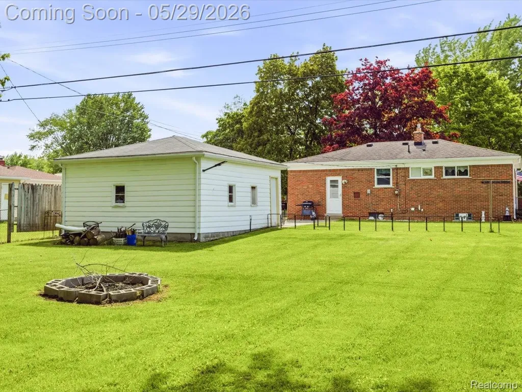 651 Carolina Avenue Marysville City MI 48040