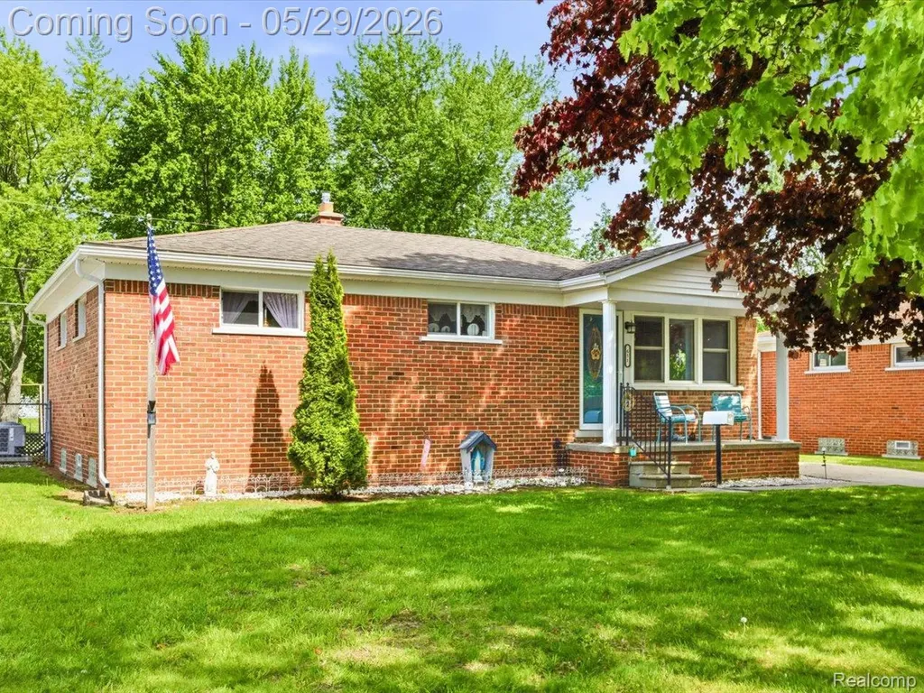651 Carolina Avenue Marysville City MI 48040
