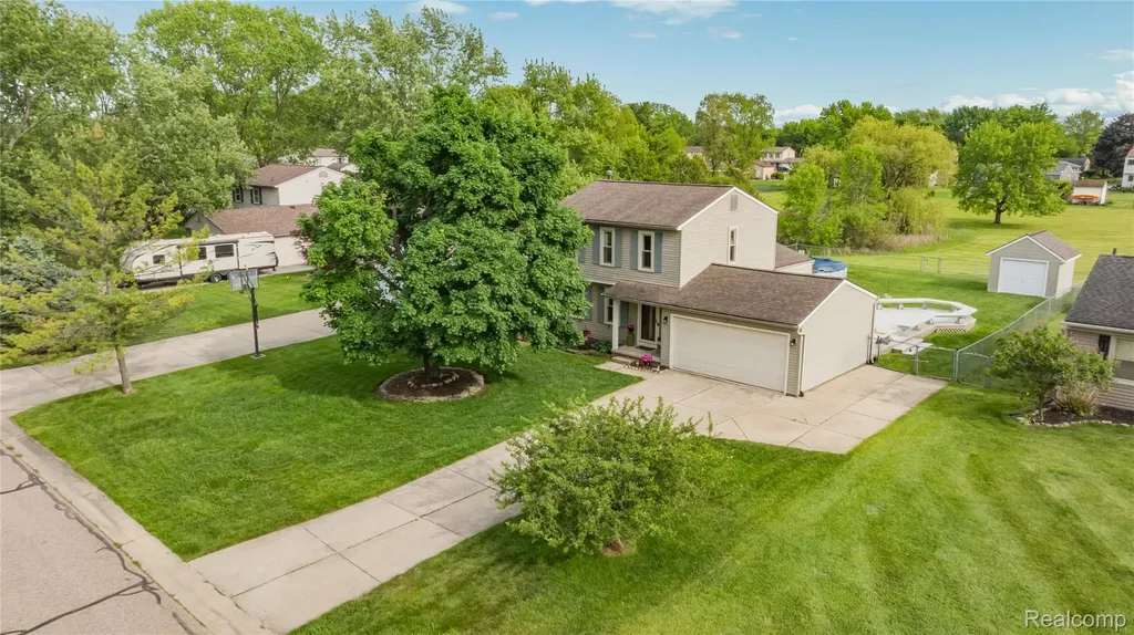 3553 Loon Lake Road Wixom City MI 48393