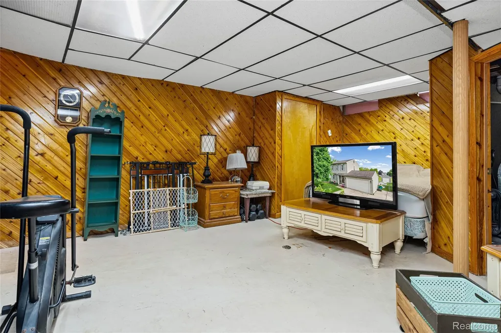3553 Loon Lake Road Wixom City MI 48393