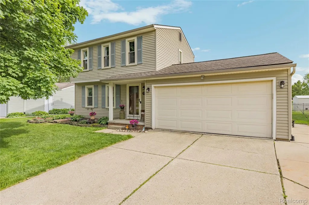 3553 Loon Lake Road Wixom City MI 48393
