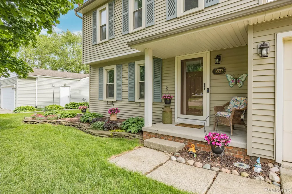 3553 Loon Lake Road Wixom City MI 48393