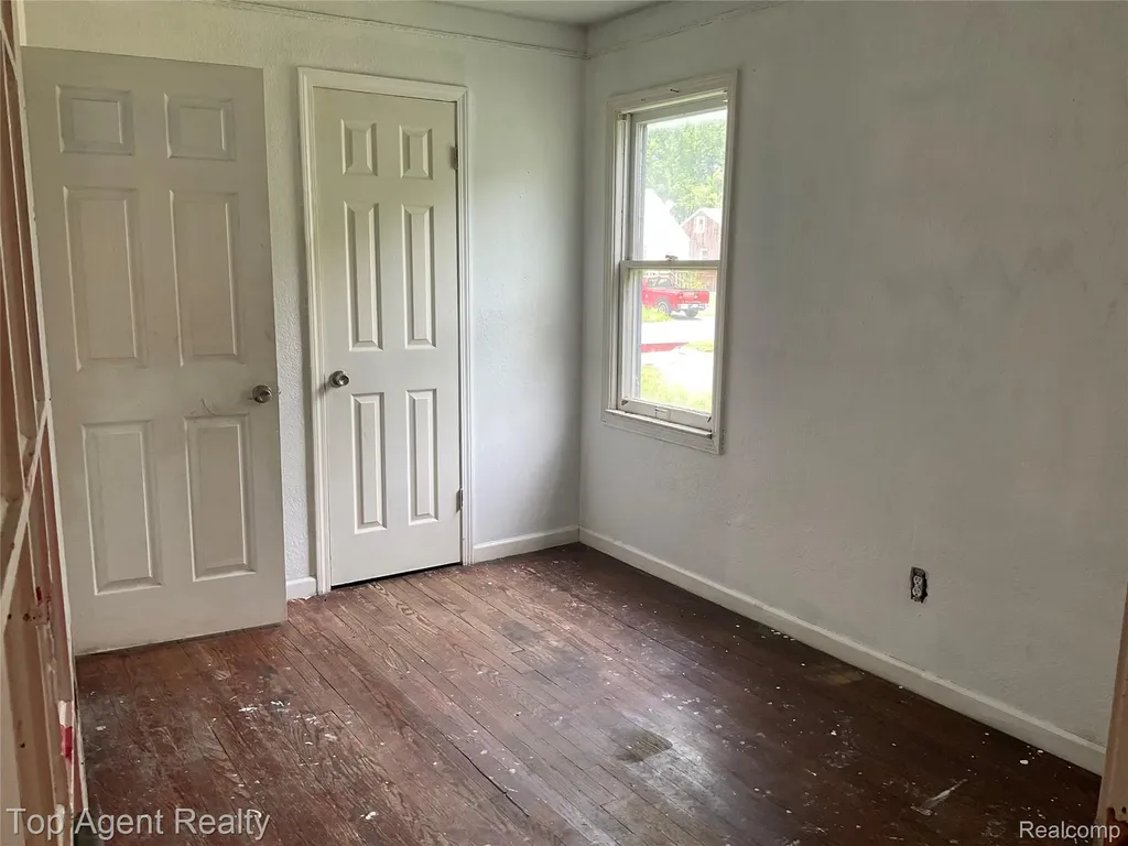 15220 Tacoma Street Detroit City MI 48205