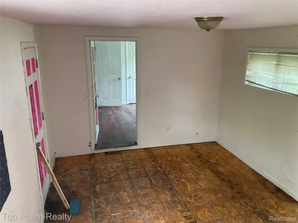 15220 Tacoma Street Detroit City MI 48205