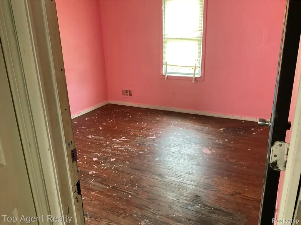 15220 Tacoma Street Detroit City MI 48205