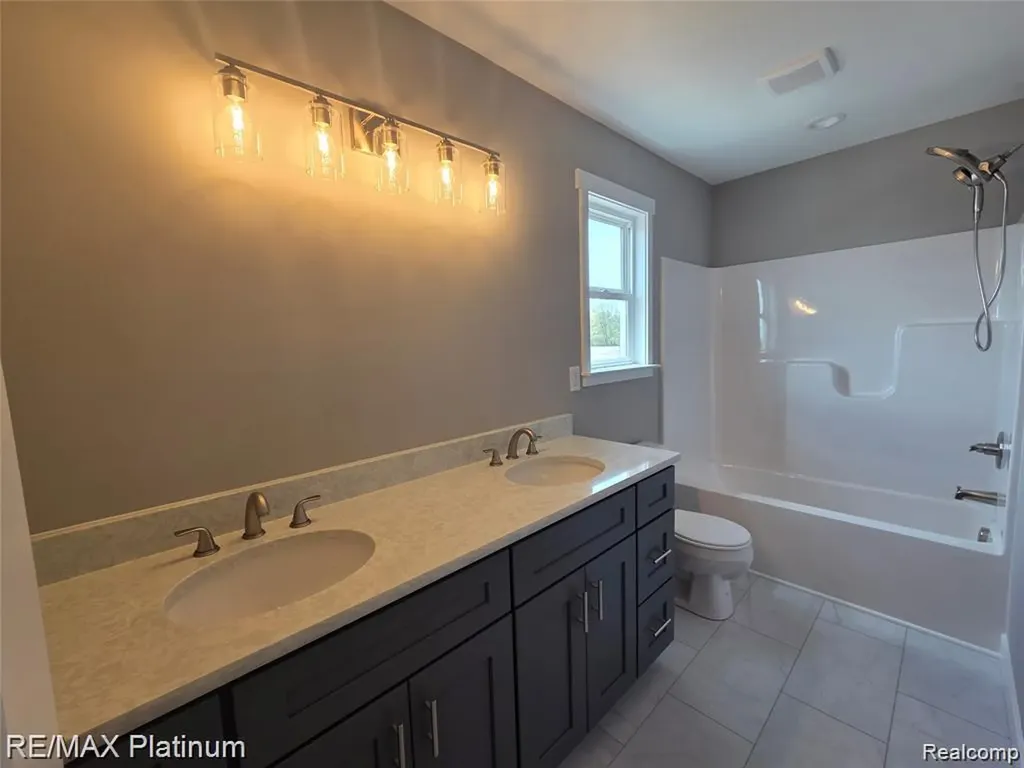 13104 Stony Brook Pass Fenton Charter Township MI 48451
