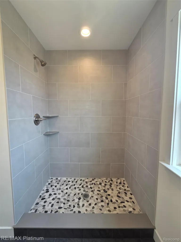 13104 Stony Brook Pass Fenton Charter Township MI 48451