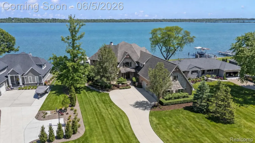 28195 Elba Drive Grosse Ile Township MI 48138