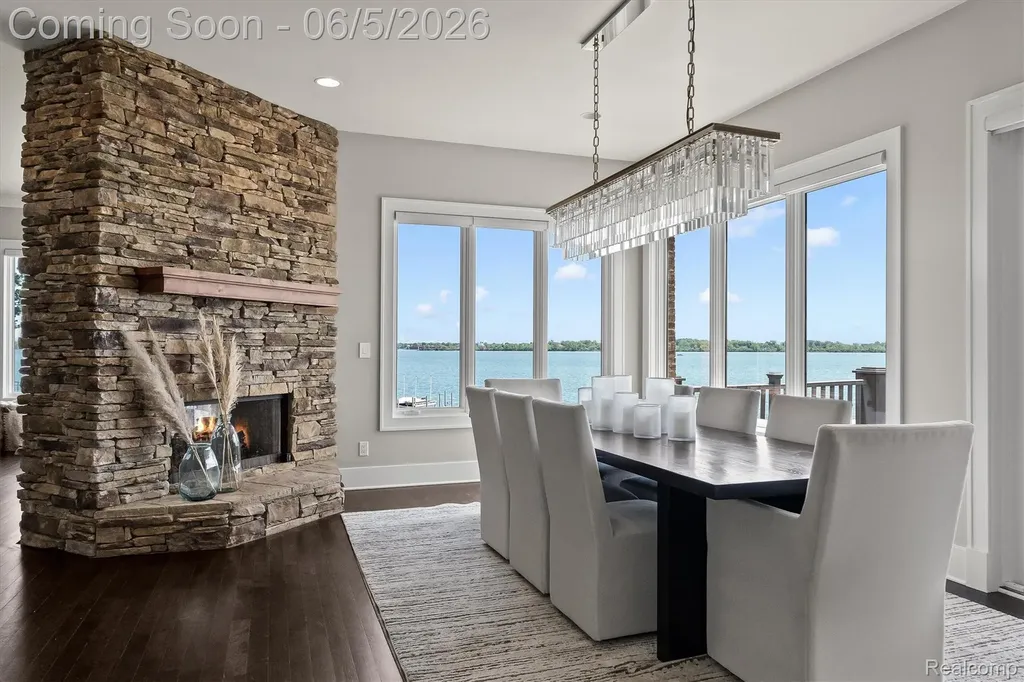 28195 Elba Drive Grosse Ile Township MI 48138
