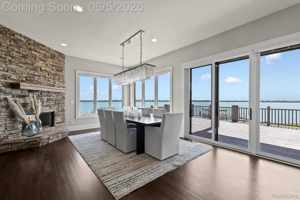 28195 Elba Drive Grosse Ile Township MI 48138