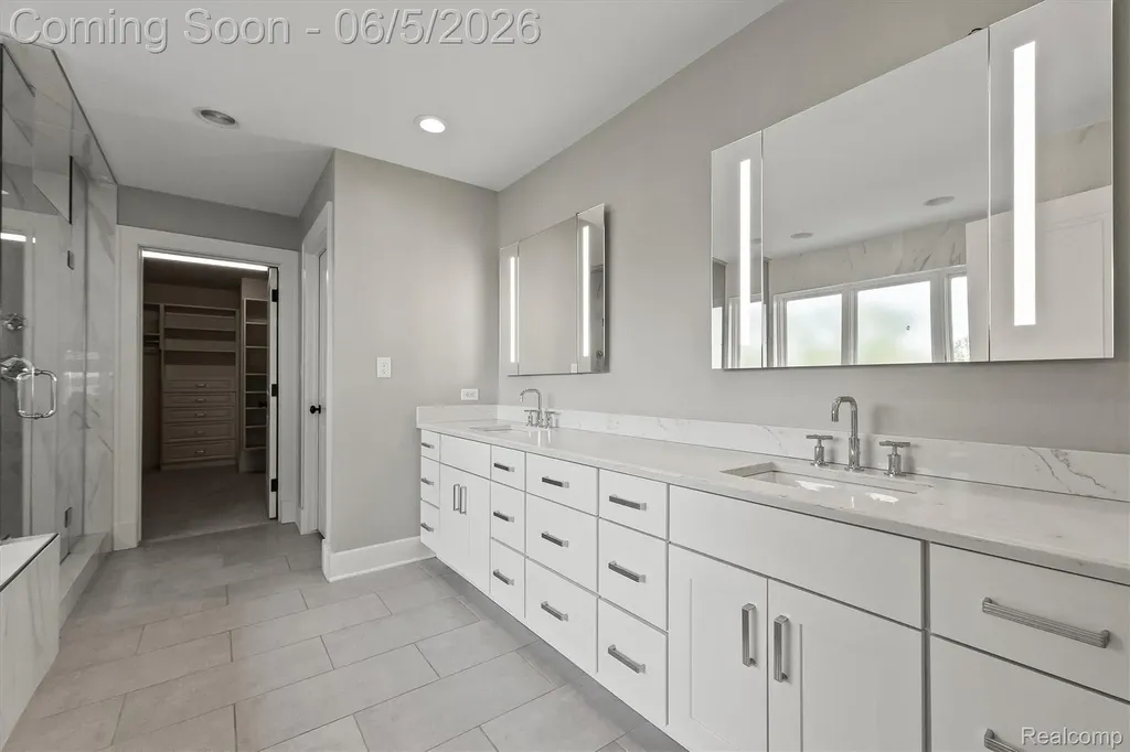 28195 Elba Drive Grosse Ile Township MI 48138