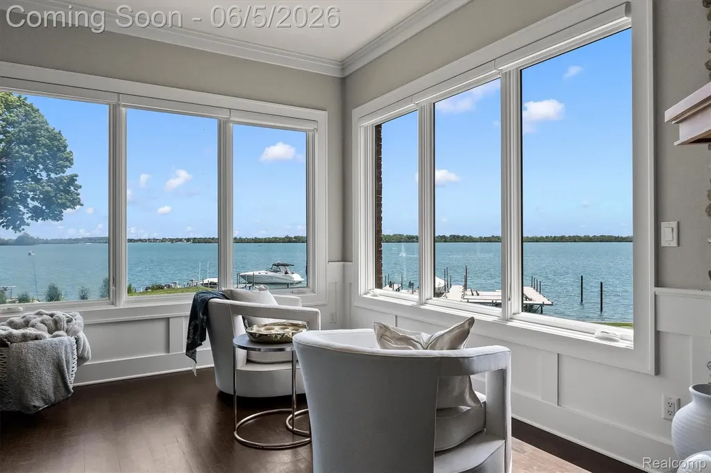 28195 Elba Drive Grosse Ile Township MI 48138