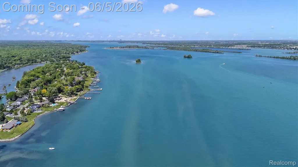 28195 Elba Drive Grosse Ile Township MI 48138