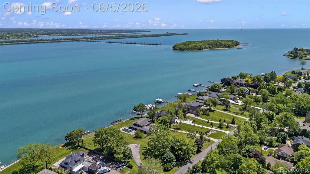 28195 Elba Drive Grosse Ile Township MI 48138