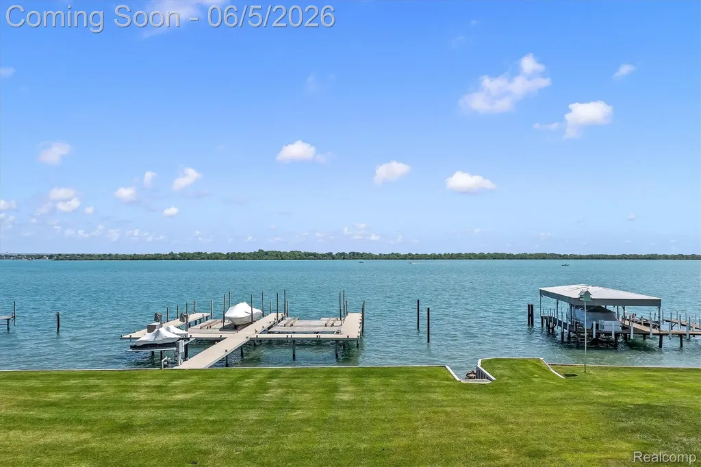 28195 Elba Drive Grosse Ile Township MI 48138