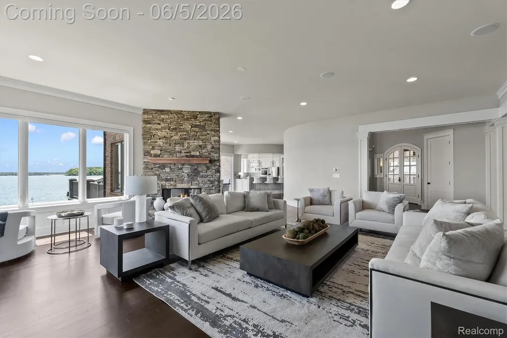28195 Elba Drive Grosse Ile Township MI 48138