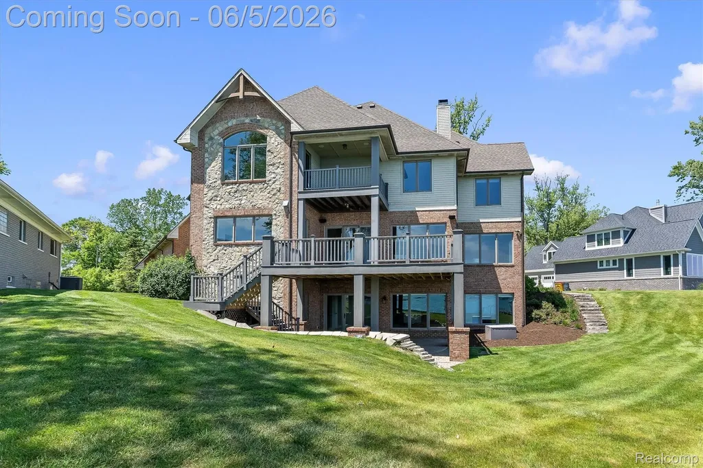 28195 Elba Drive Grosse Ile Township MI 48138
