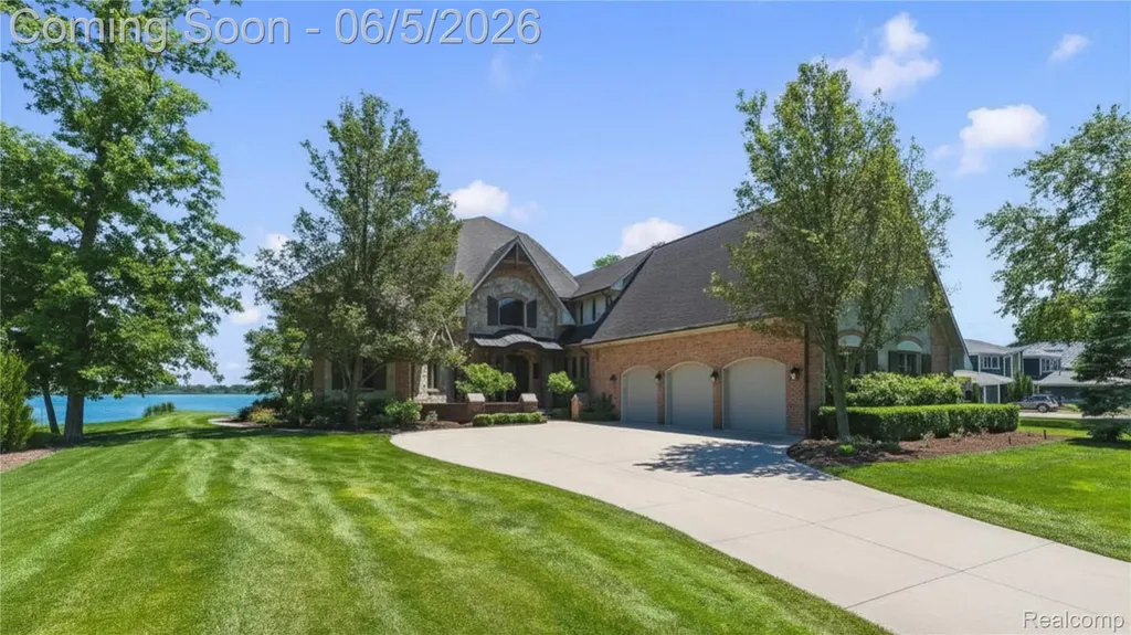 28195 Elba Drive Grosse Ile Township MI 48138