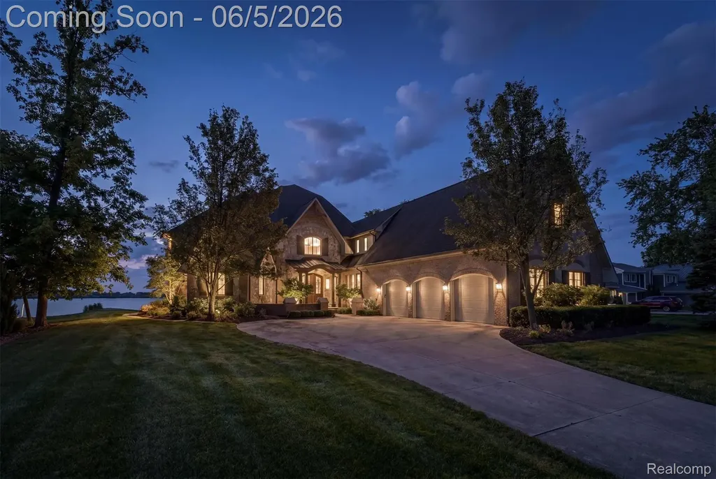 28195 Elba Drive Grosse Ile Township MI 48138