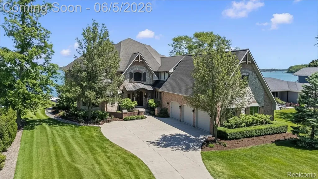 28195 Elba Drive Grosse Ile Township MI 48138