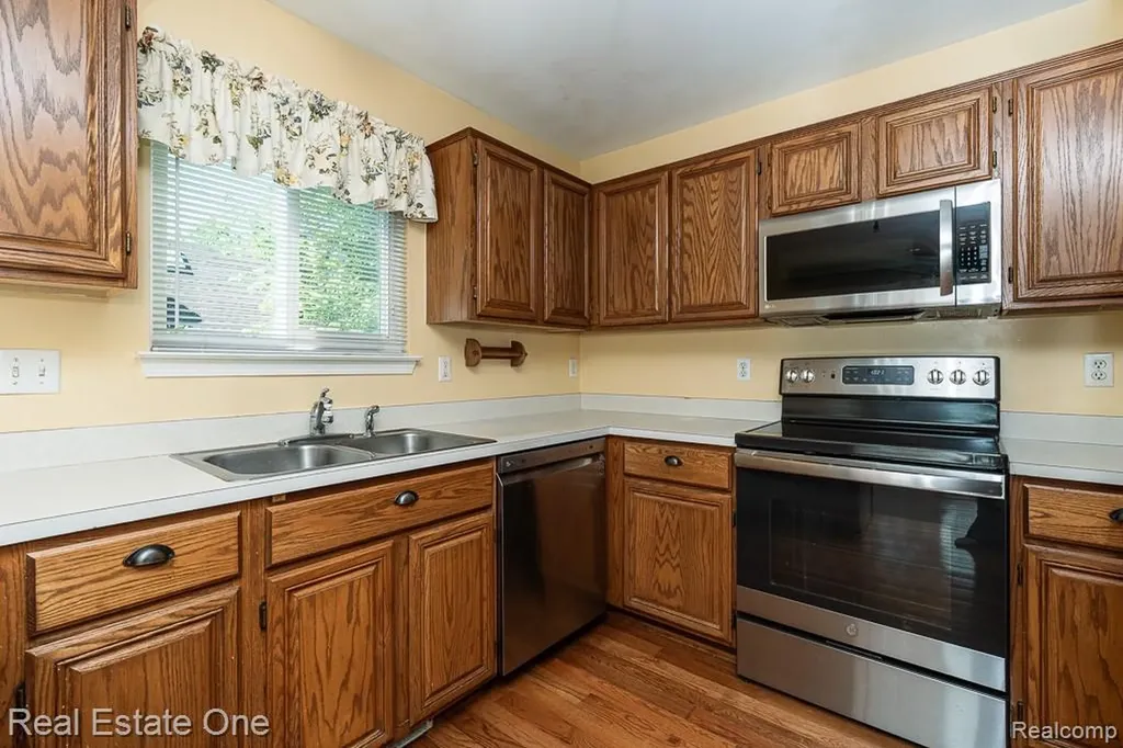 1081 Clearview Drive Oxford Charter Township MI 48371