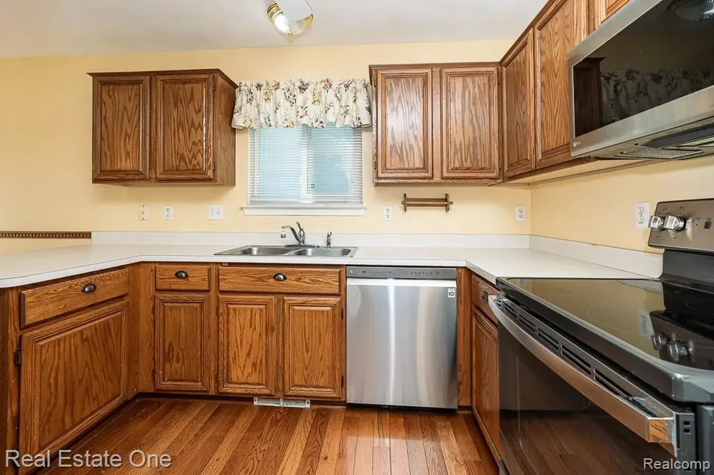 1081 Clearview Drive Oxford Charter Township MI 48371