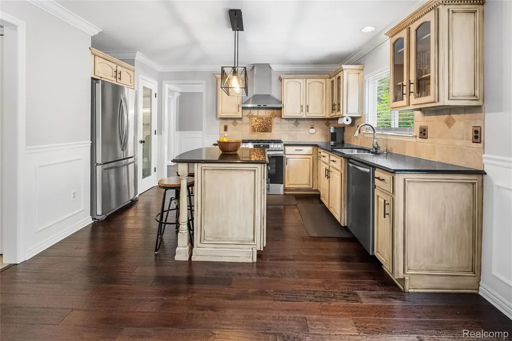 175 Franklin Lake Circle Oxford Charter Township MI 48371