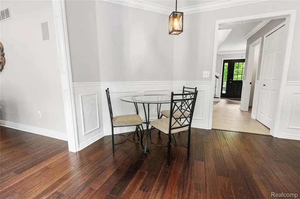 175 Franklin Lake Circle Oxford Charter Township MI 48371