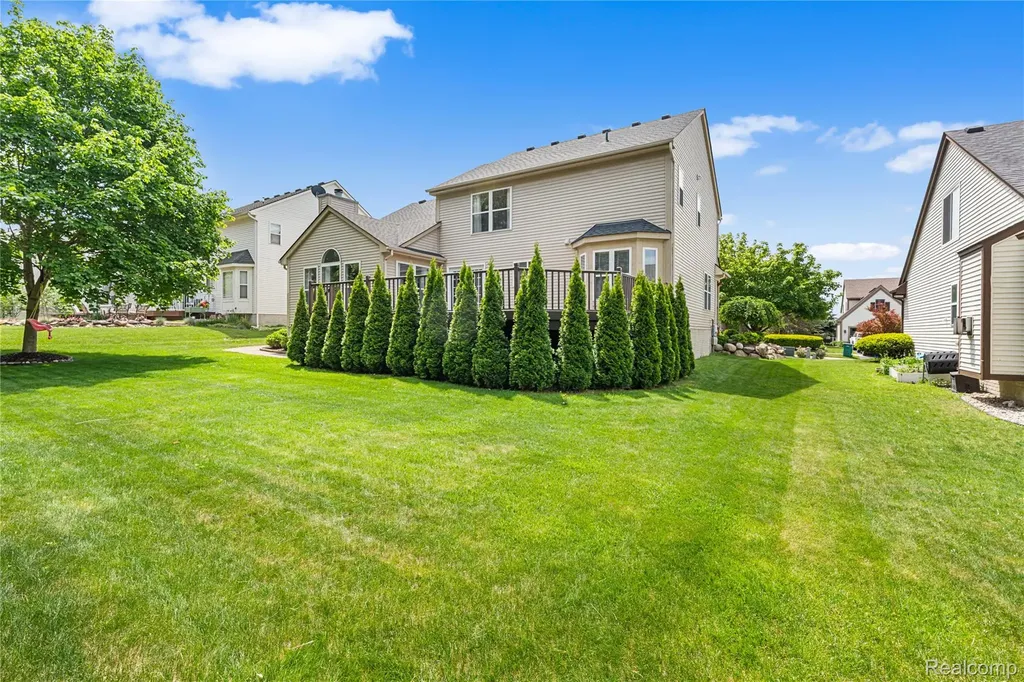 175 Franklin Lake Circle Oxford Charter Township MI 48371