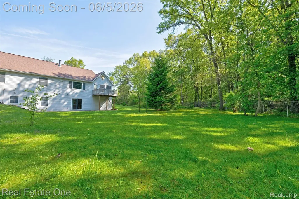 709 Bald Eagle Lake Road Brandon Charter Township MI 48462